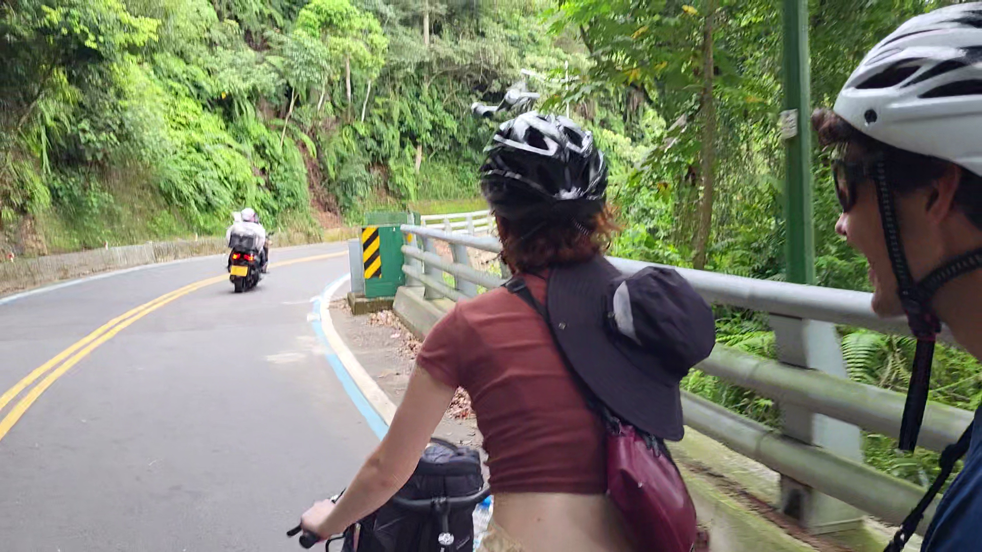 vlcsnap-2025-10-01-22h49m34s408